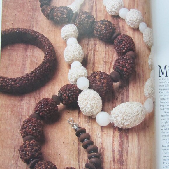 Bead and Button Magazine Creative Ideas For The Art of Beads and Jewelry 2001 - Picture 12 of 13